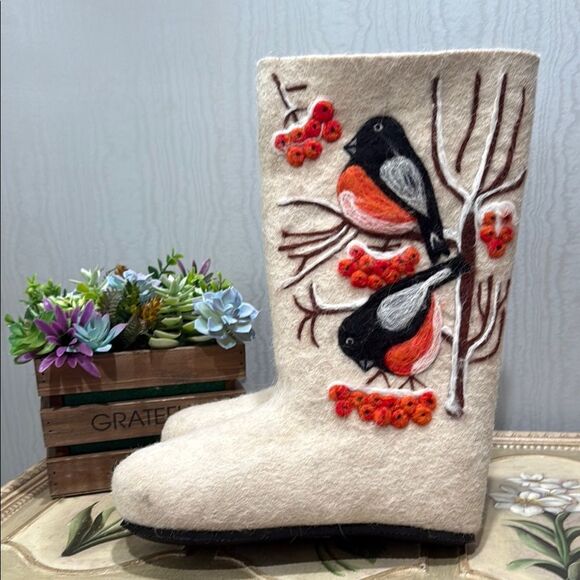 Vintage Russian Valenki Traditional Wool Felt Boots Beautiful Embroidered Birds - Picture 2 of 16